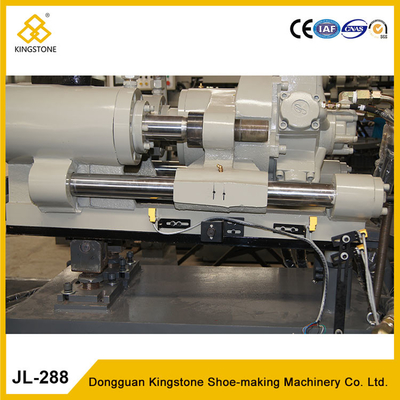 Safe Design Plastic Shoes Making Machine With Servo Motor System