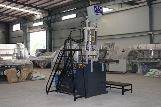 1 Station Vertical Small Plastic Shoes Making Machine For Sports Shoe Upper Strap