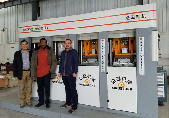 Italy Style 1 / 2 Color Shoe Sole Making Machine With 220 TON Clamping Force