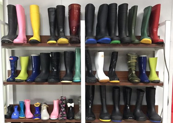 Automatic Rotary Shoes Making Machine For Gumboots / Safety Boots