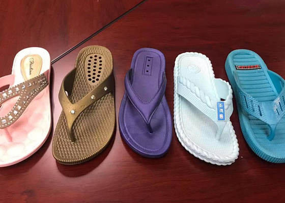 Easy Operate Slippers Sandal Making Machine For Air Blowing PVC Material