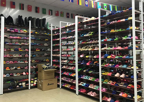 120 Pairs Per Hour Blowing Machine For PVC Sandal Slippers Shoes