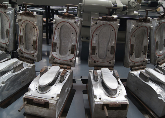 150 Pairs/Hour 24 Station Plastic Slipper Chappal Making Machine